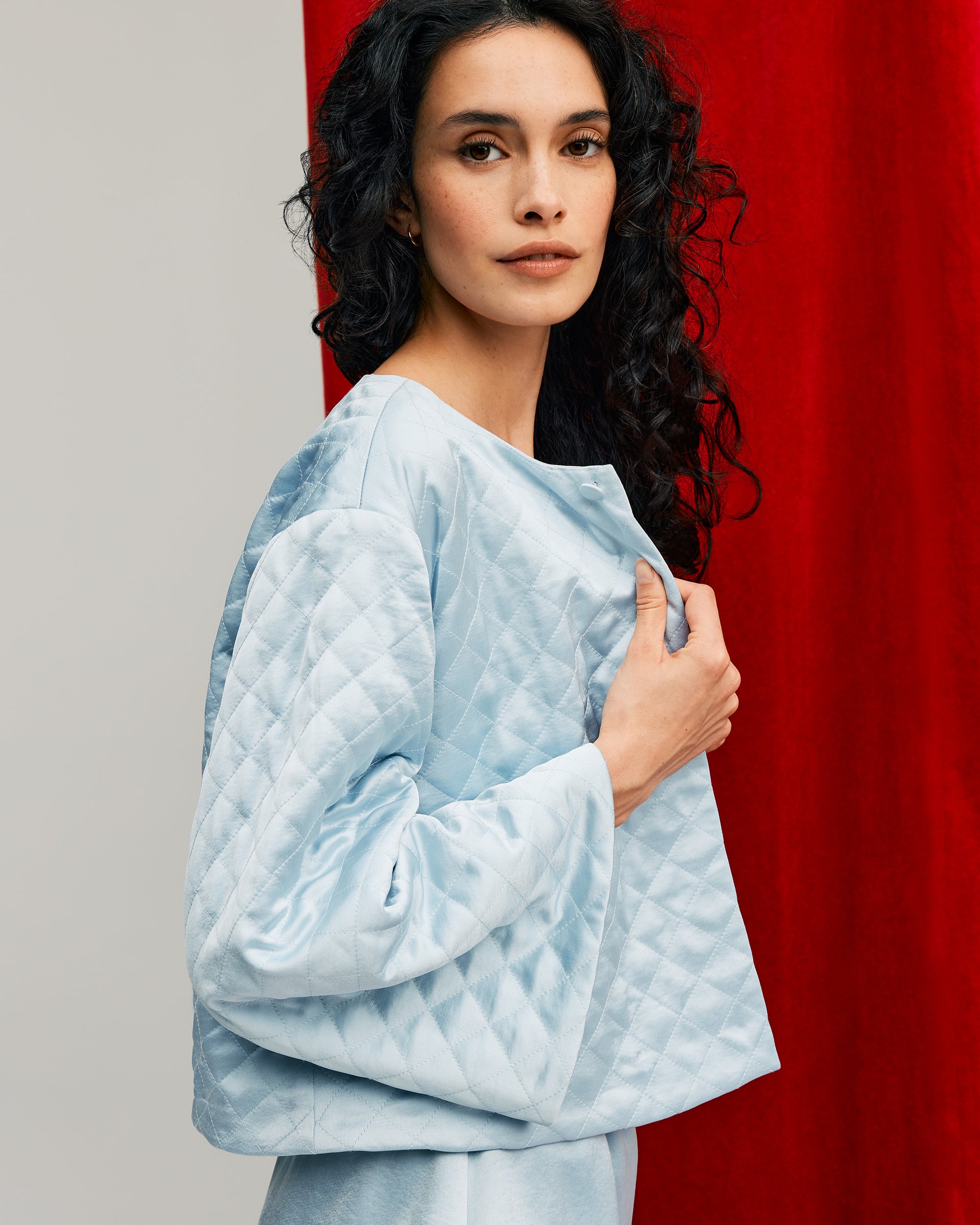 The Bed Jacket - Frost/Champagne