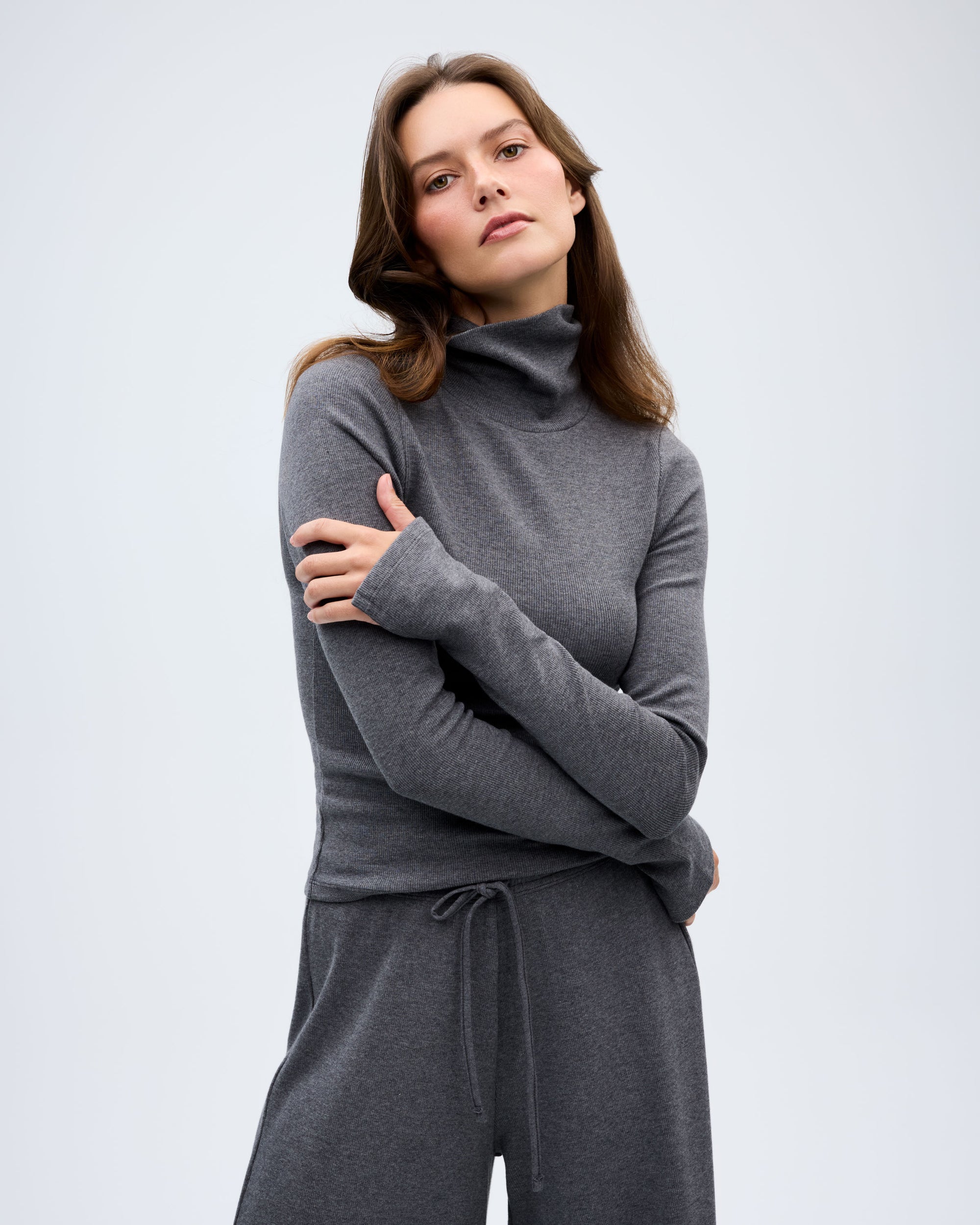 The En Route Turtleneck - Charcoal Melange