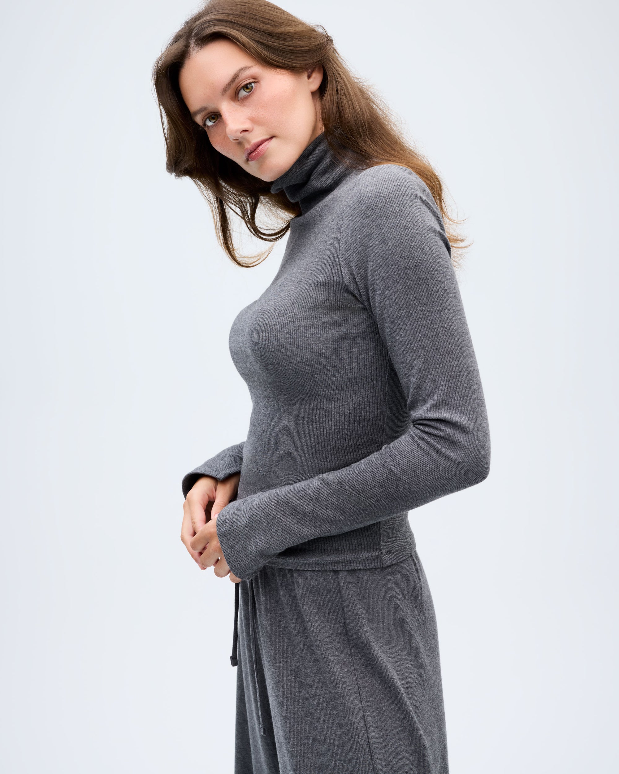 The En Route Turtleneck - Charcoal Melange