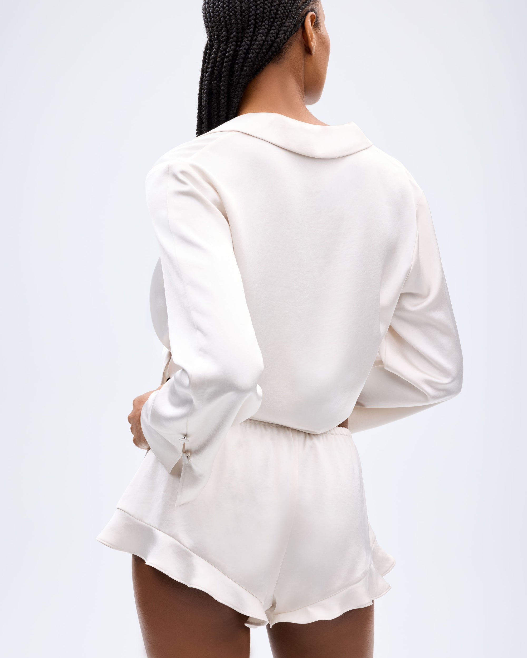 The Flutter Short - Champagne
